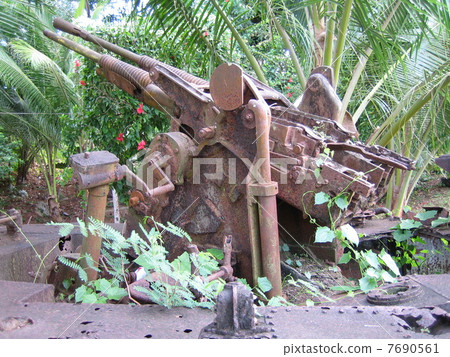 Two special type boats (Palauan war remains) 7690561