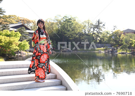 Adult ceremony, waving sleeve image Adult ceremony, waving sleeve image 7690718