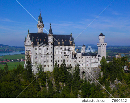 Neuschwanstein Castle Neuschwanstein Castle 7690812