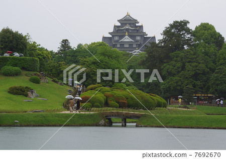 雨天岡山城堡遙遠的看法 雨天岡山城堡遙遠的看法 7692670