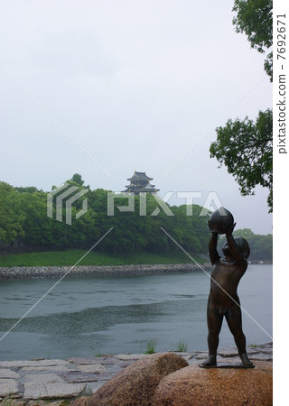 Rainy day Okayama castle Distant view Rainy day Okayama castle Distant view 7692671