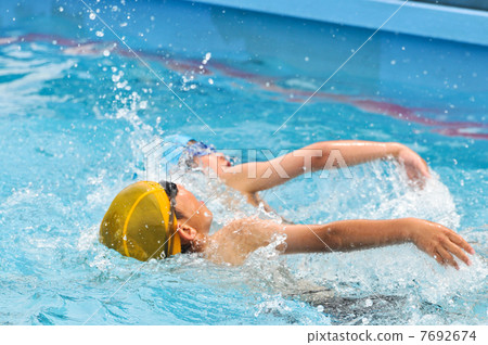 swimming swimming 7692674