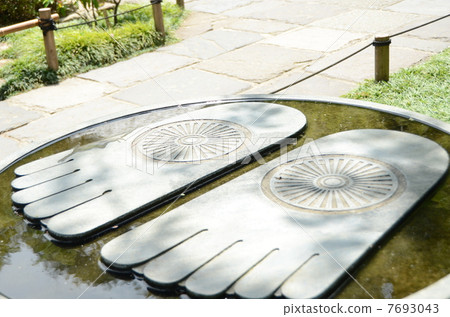 Buddha's footstone 7693043