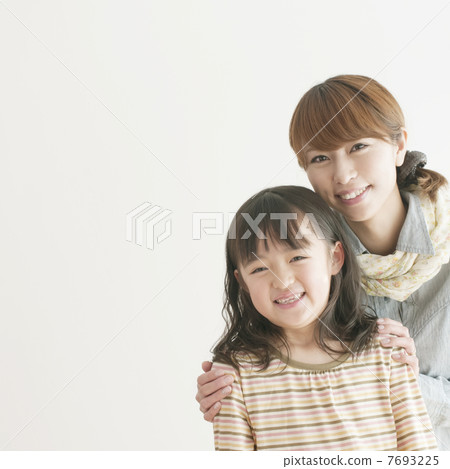 Smiling parent and child Smiling parent and child 7693225