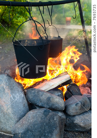 dinner on fire 7693735