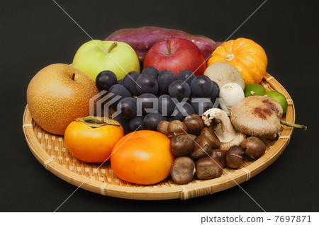 Assortment of autumn taste 7697871