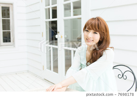 Refreshing women 7698178