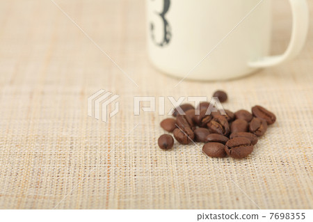 Coffee beans  7698355