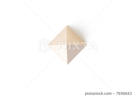 Four-sided pyramid Four-sided pyramid 7698683