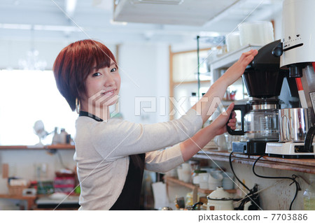 Cafe clerk 7703886