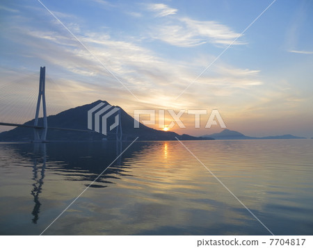 在瀨戶裡曙光 7704817