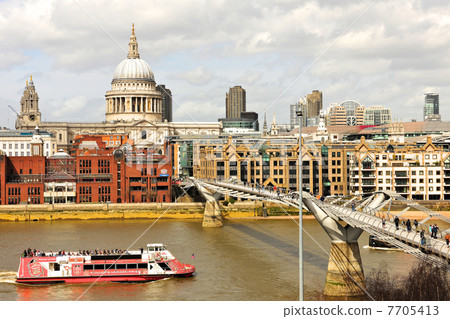 London attractions Millennium Bridge and St. Paul's Cathedral London attractions Millennium Bridge and St. Paul's Cathedral 7705413