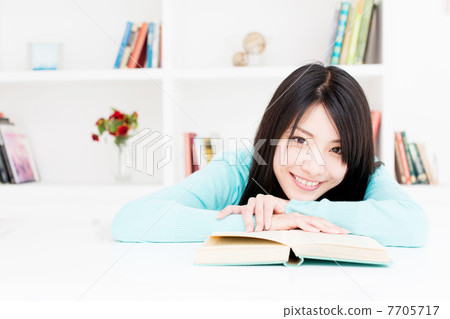 Reading image 7705717
