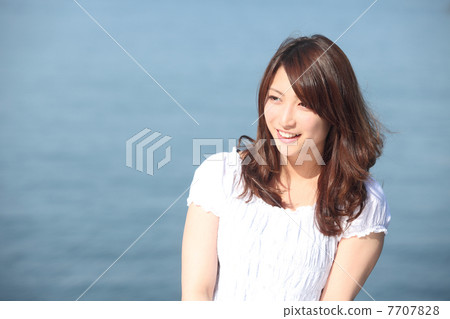 年輕的女士的肖像 年輕的女士的肖像 7707828