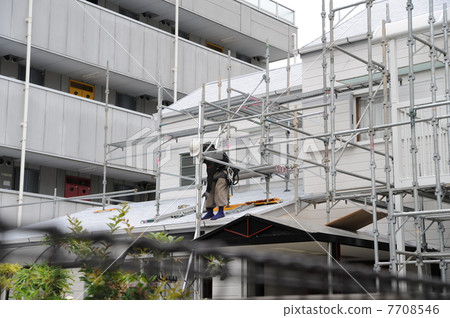 Scaffold dismantling 7708546