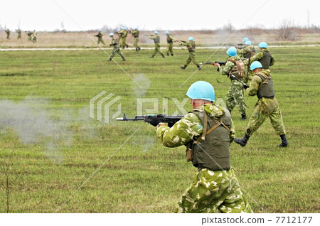 soldiers attack soldiers attack 7712177