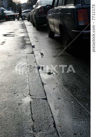 curb 7712178