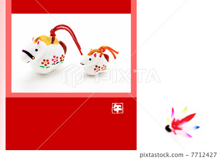 馬父母和孩子照片新年的卡片恐怖年木偶和紅色和白色框架|背景 馬父母和孩子照片新年的卡片恐怖年木偶和紅色和白色框架|背景 7712427