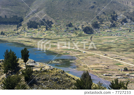 從卡爾瓦里奧的喀喀湖 從卡爾瓦里奧的喀喀湖 7727233