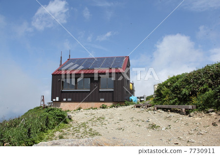 Shogunovo cabin on the Tanigawa mountain climbing road Shogunovo cabin on the Tanigawa mountain climbing road 7730911
