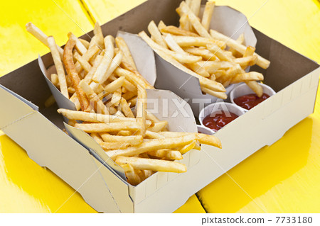 French fries in box 7733180