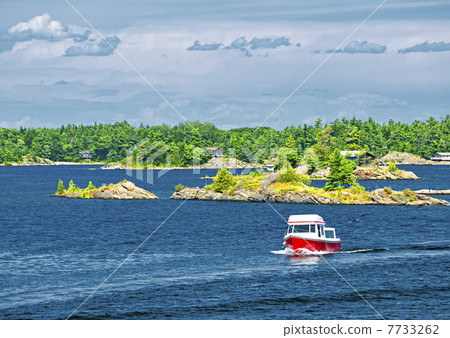 Boat on Georgian Bay Boat on Georgian Bay 7733262