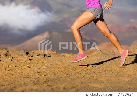Running sport fitness woman - closeup 7733624