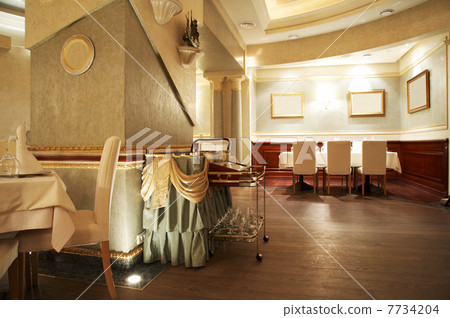 luxurious restaurant 7734204