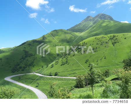 雨季的尤德山 7734658