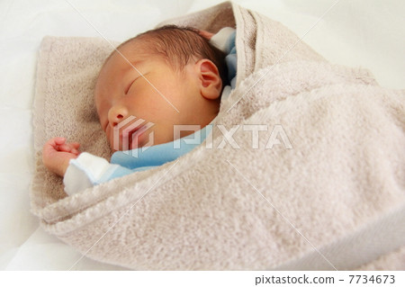 Newly born baby (sleeping face) Newly born baby (sleeping face) 7734673