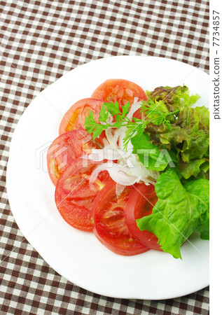 Tasty ripe tomato salad 7734857