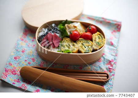 Wotow box lunch 7743407