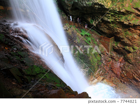 閃電瀑布 7744821