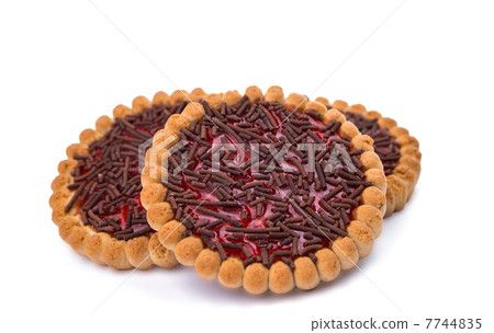biscuits with jam isolated biscuits with jam isolated 7744835
