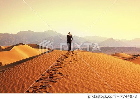 Hike in desert 7744878