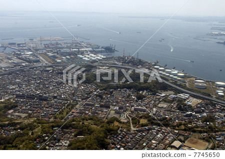 Aerial view of Keihin Industrial Zone of Negishi, Yokohama-shi 7745650