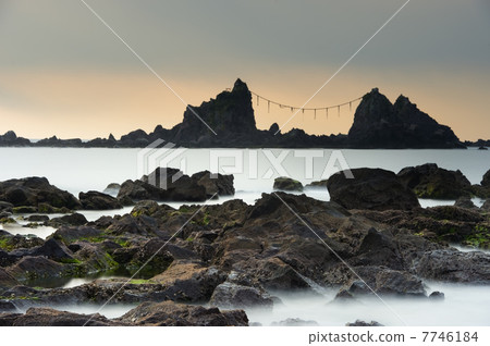 三石 三石 7746184