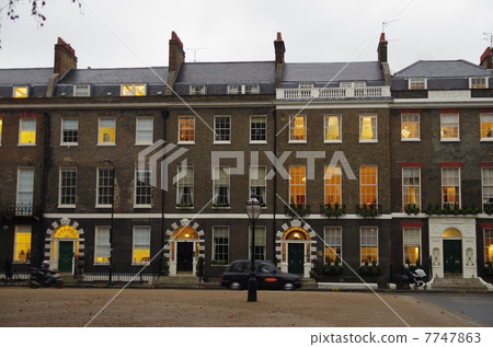 The streets of London The streets of London 7747863