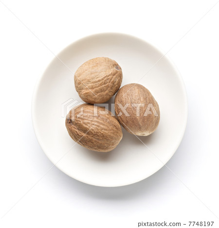 nutmeg nutmeg 7748197