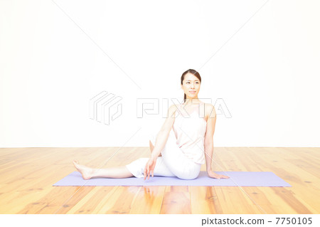 瑜伽，女性，瑜伽姿勢 7750105