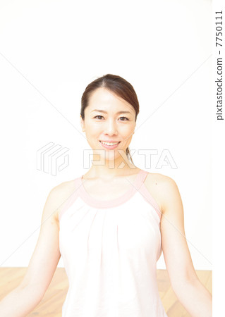 瑜伽,女性,瑜伽姿勢 瑜伽,女性,瑜伽姿勢 7750111