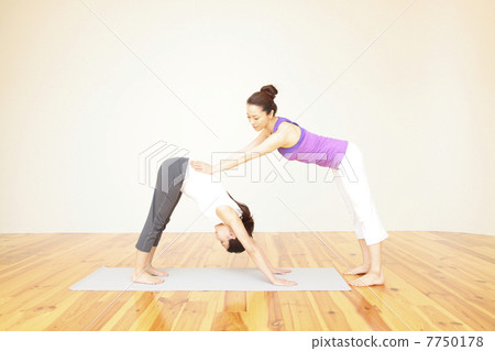 瑜伽，女性，瑜伽姿勢，瑜伽教室 7750178