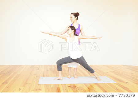 瑜伽，女性，瑜伽姿勢，瑜伽教室 7750179