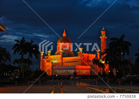 Old Mosque (Omar · Ali · Saifuden · Mosque) (Bandar Seri Begawan (BSB) / Brunei) 7750838