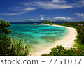 The beautiful sea of Tokashiki Island 7751037