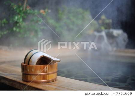 Open-air bath 7751669