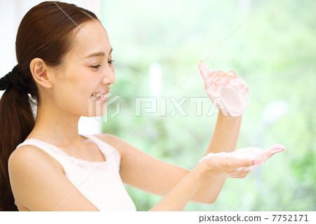 女人洗臉 7752171