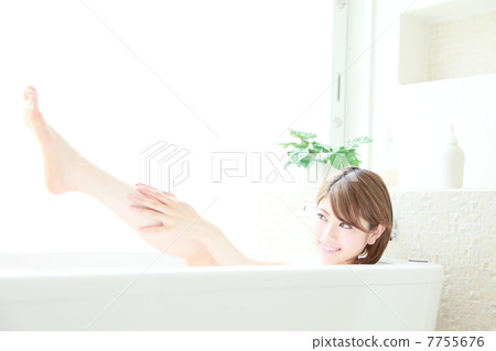 一個女人洗個澡 一個女人洗個澡 7755676