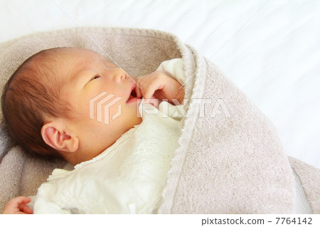 Newborn baby born Newborn baby born 7764142