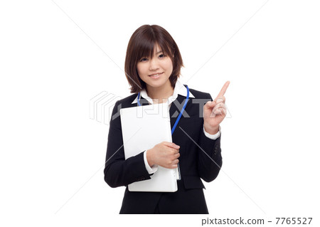 一名年輕的女僱員 7765527